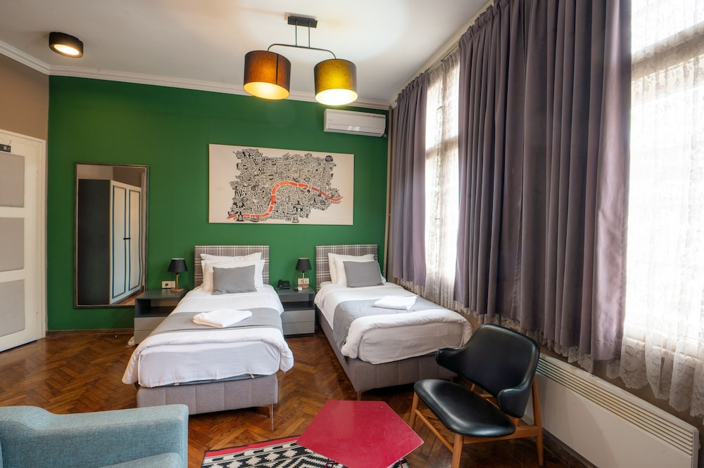 Hotel London B&B 8/44