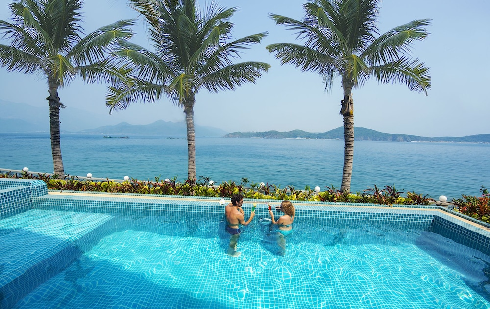 Hon Tam Resort 1/69