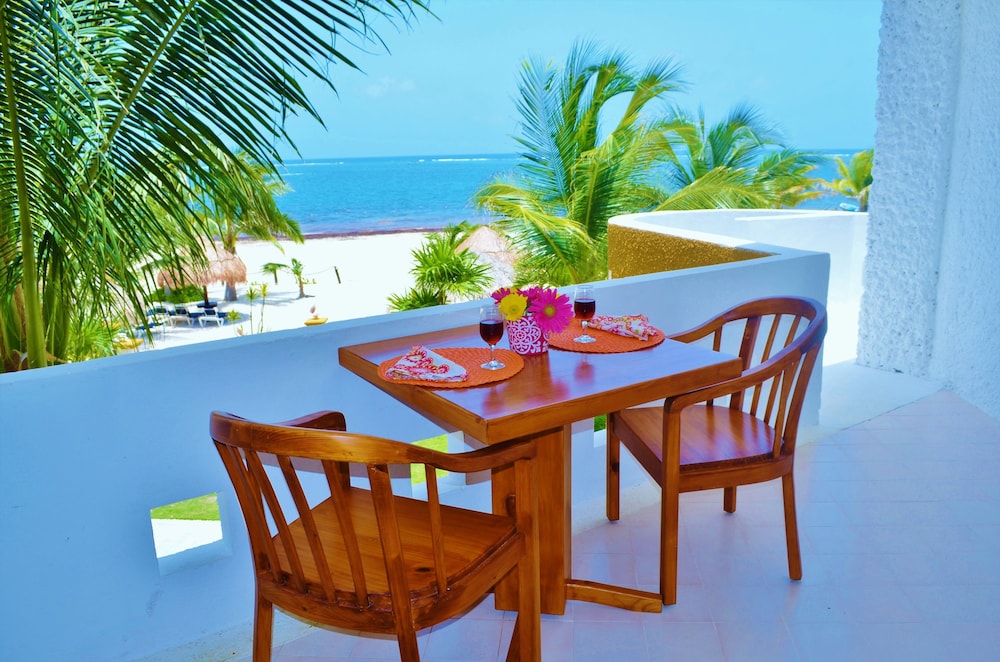 HOTEL ARRECIFES SUITES 42/67