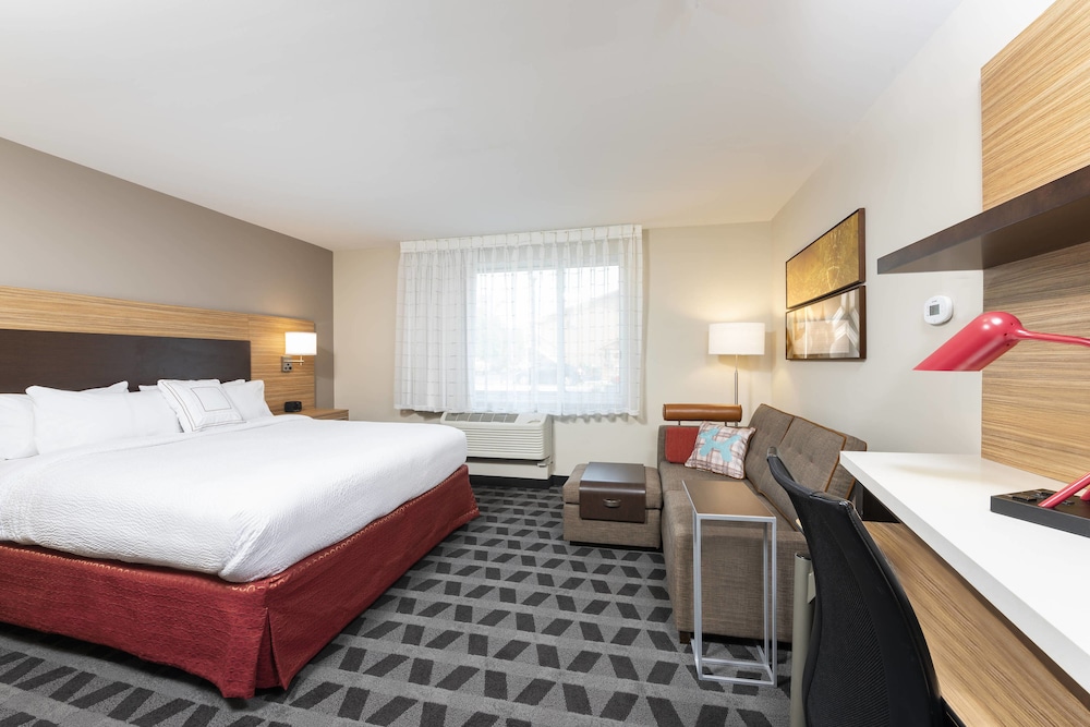 TownePlace Suites by Marriott Louisville North 11/40