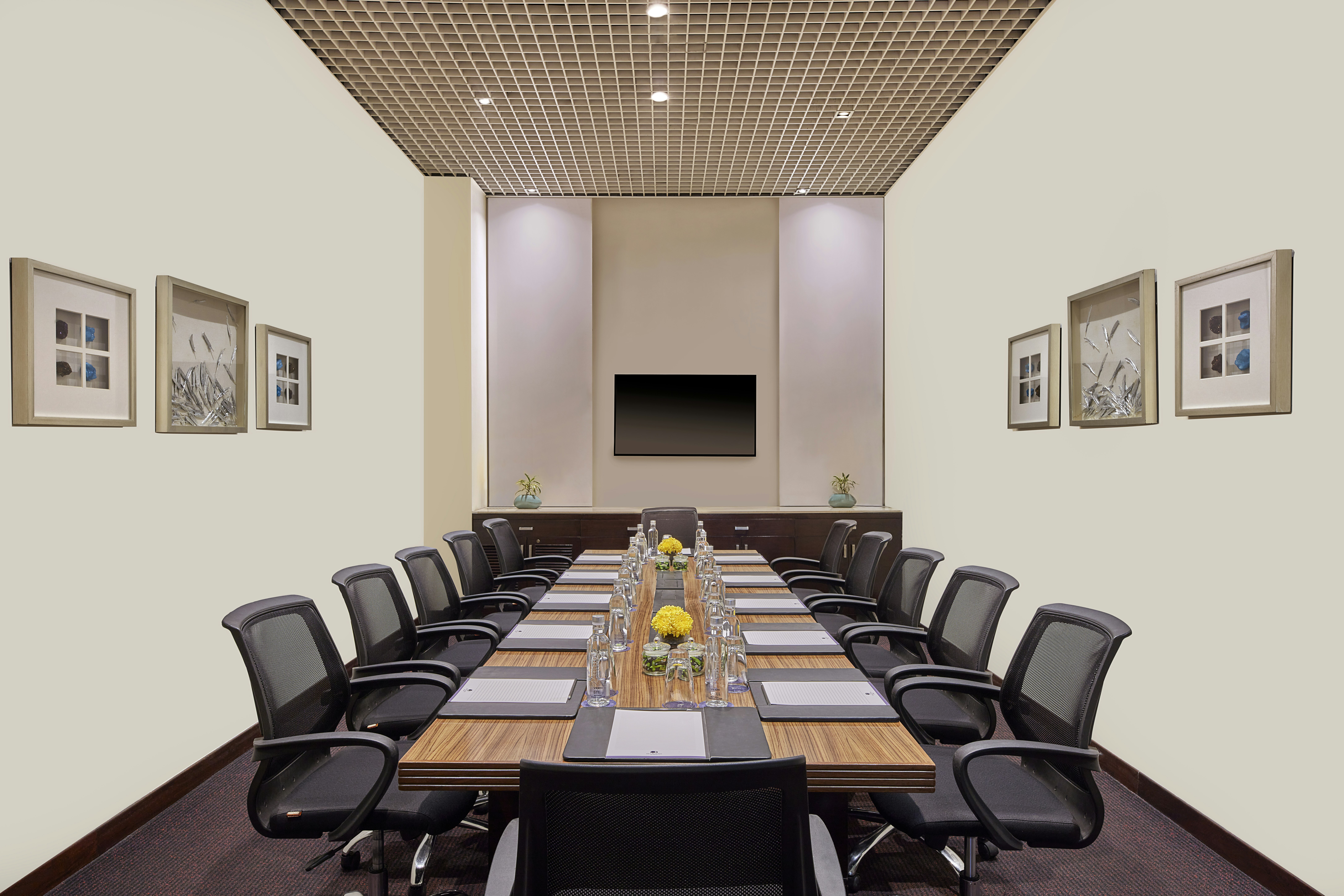 DoubleTree by Hilton Gurugram Baani Square 41/47