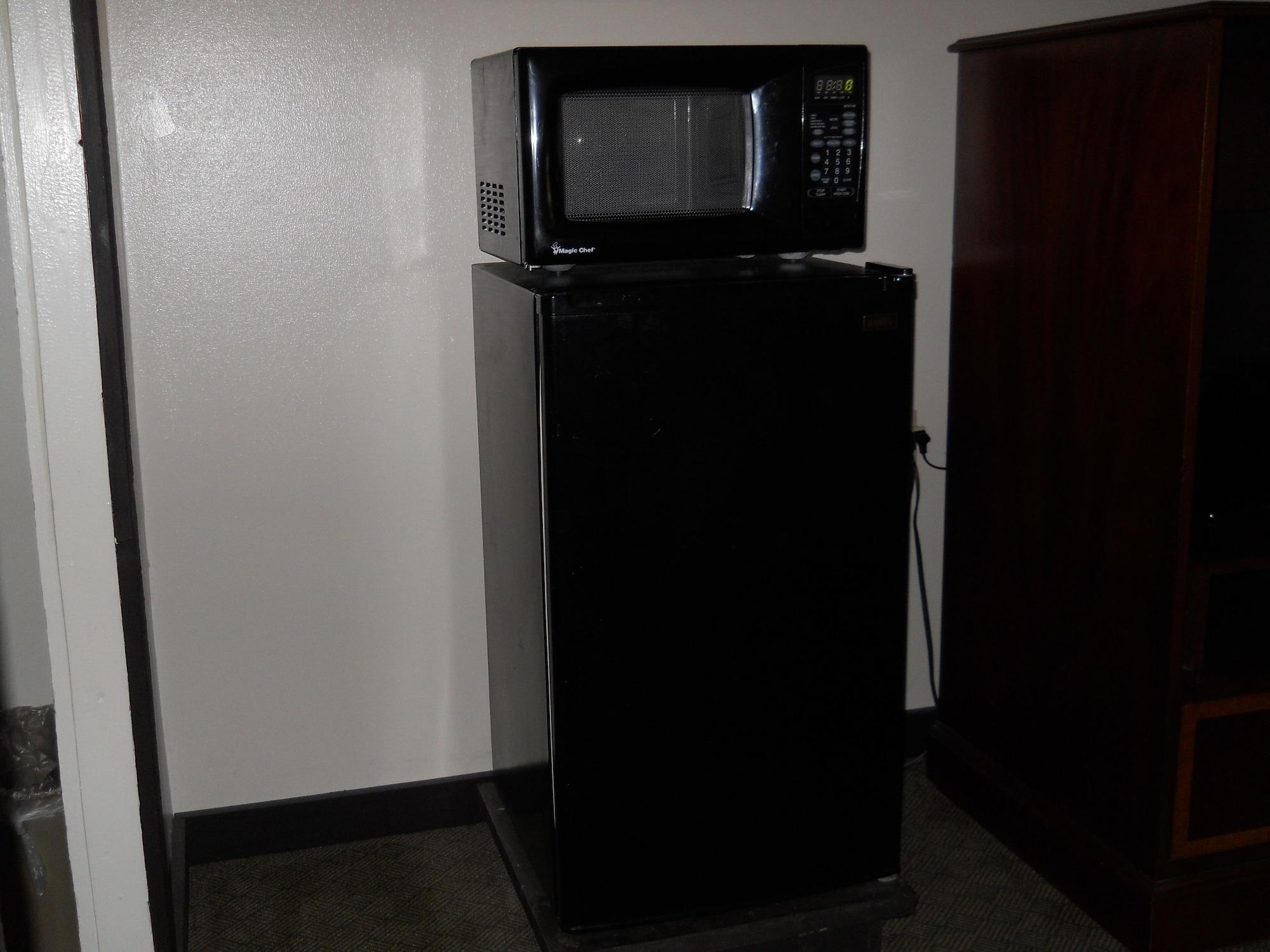 Rodeway Inn & Suites I-94 Kenosha 17/26