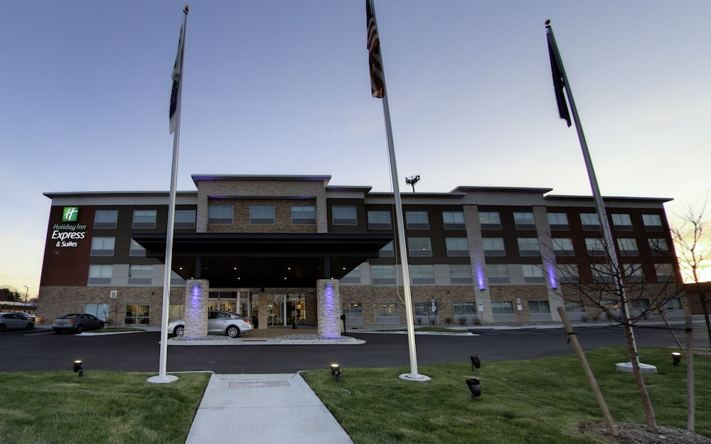 Holiday Inn Express And Suites Detroit Northwest Livonia 5/41