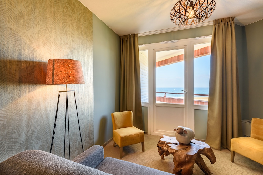 Baya Hotel & Spa 10/28