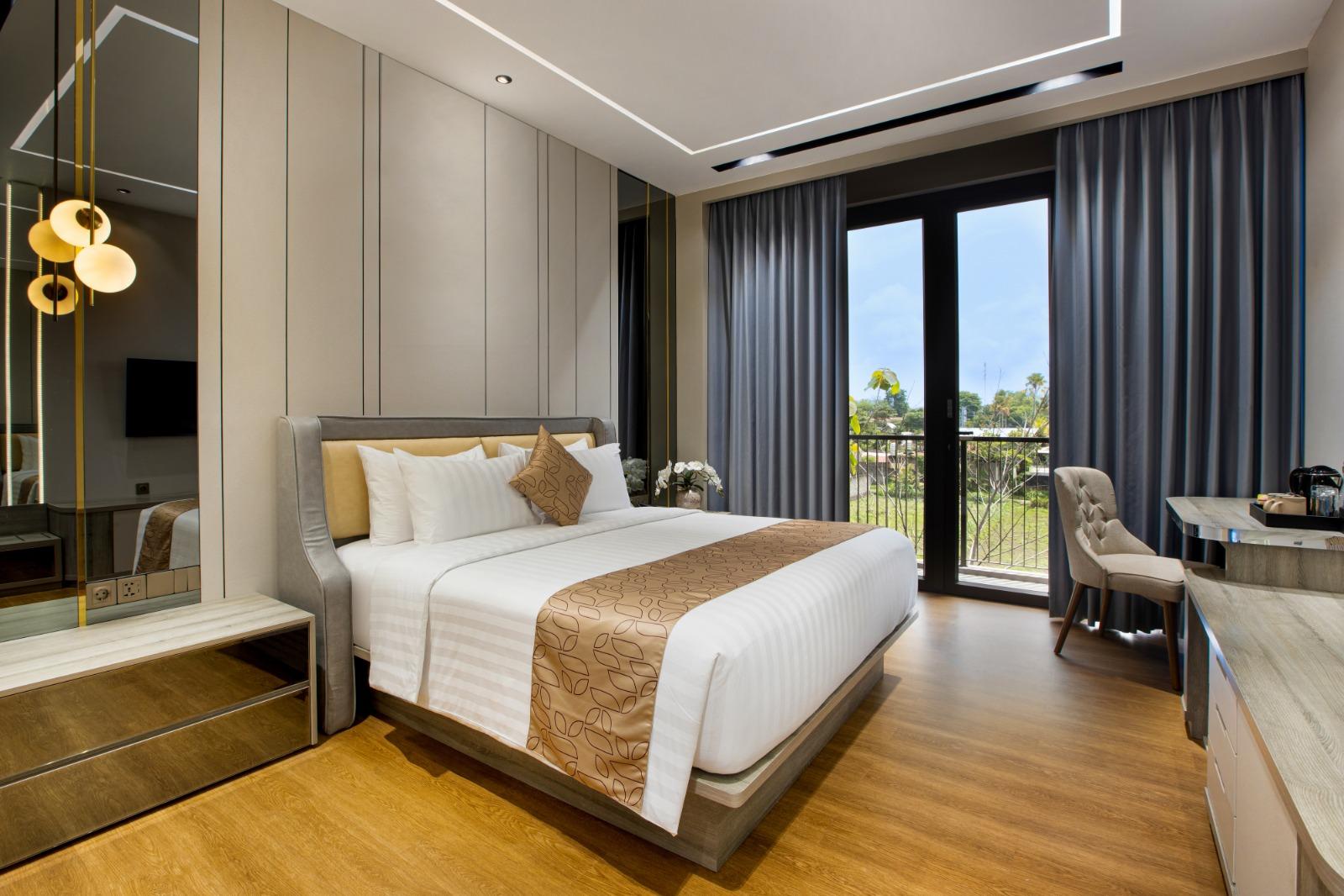 Deluxe, King Bed, Balcony