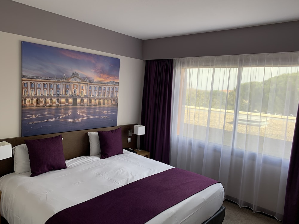 غرفة سوبيريور بسرير مزدوج، Mercure Toulouse Aeroport Golf De Seilh 2/8