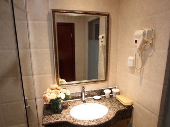 Suite, Queen Bed