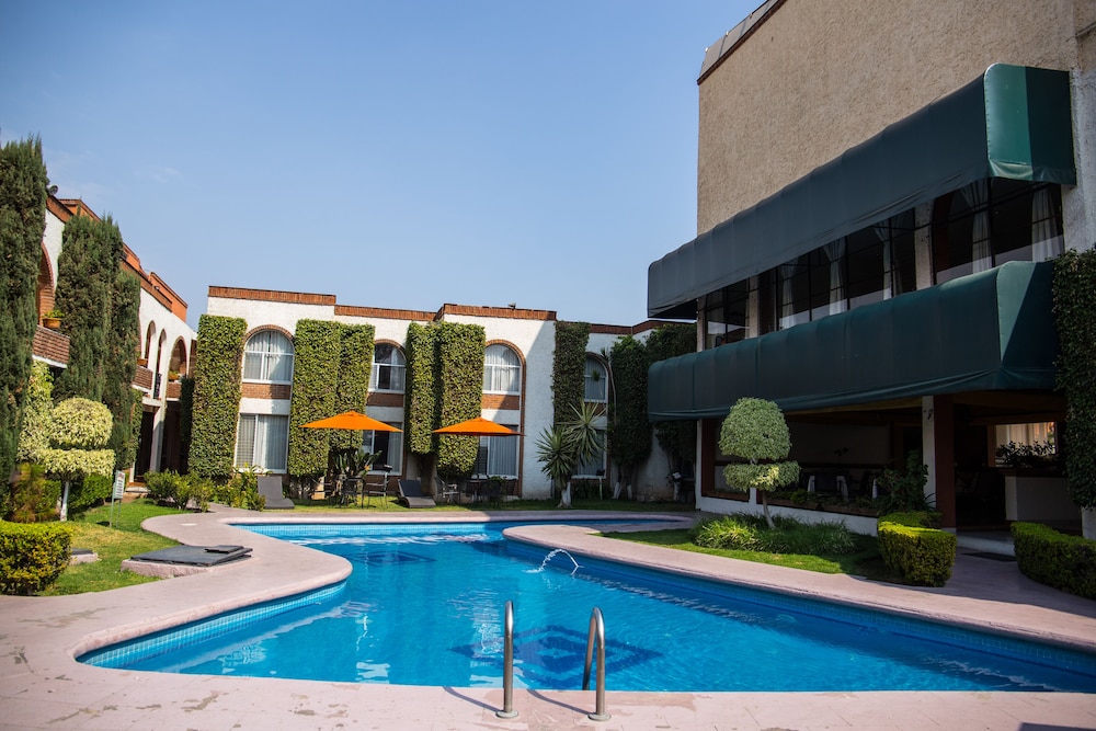 Villa del Sol and Suites 60/62