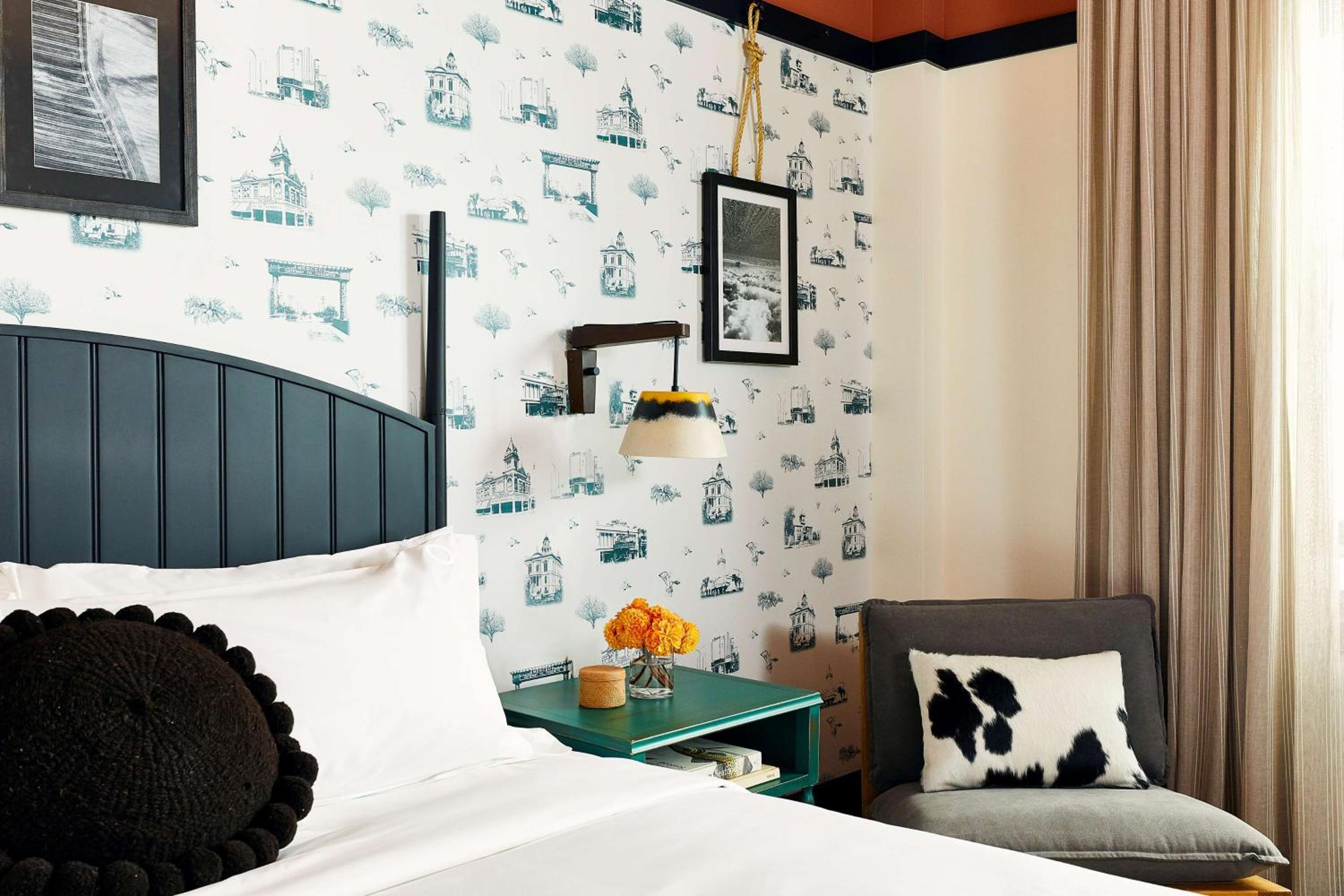 Deluxe, 2 Queen Beds