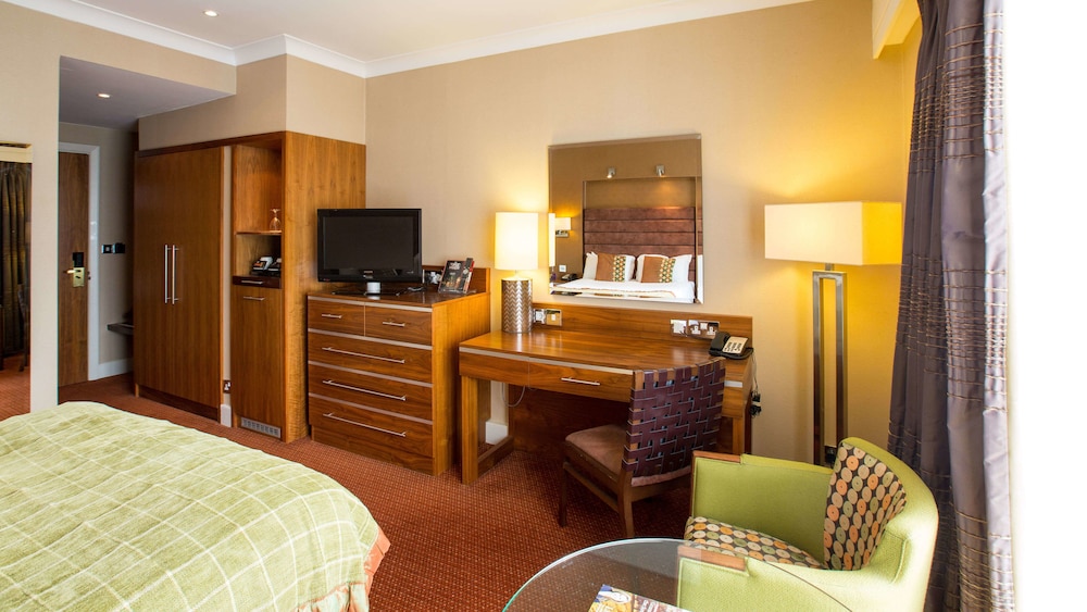 Hampshire Court Hotel & Spa 45/65