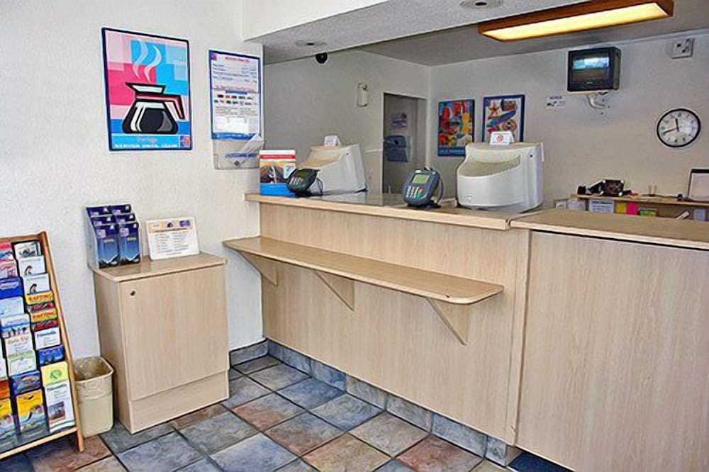 Lobby at Motel6 Chandler, AZ, CHANDLER - AZ