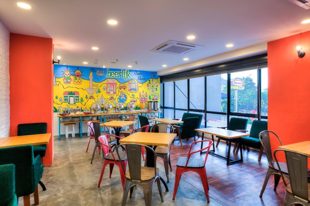 Monoloog Hotel Pasar Baru 39/45