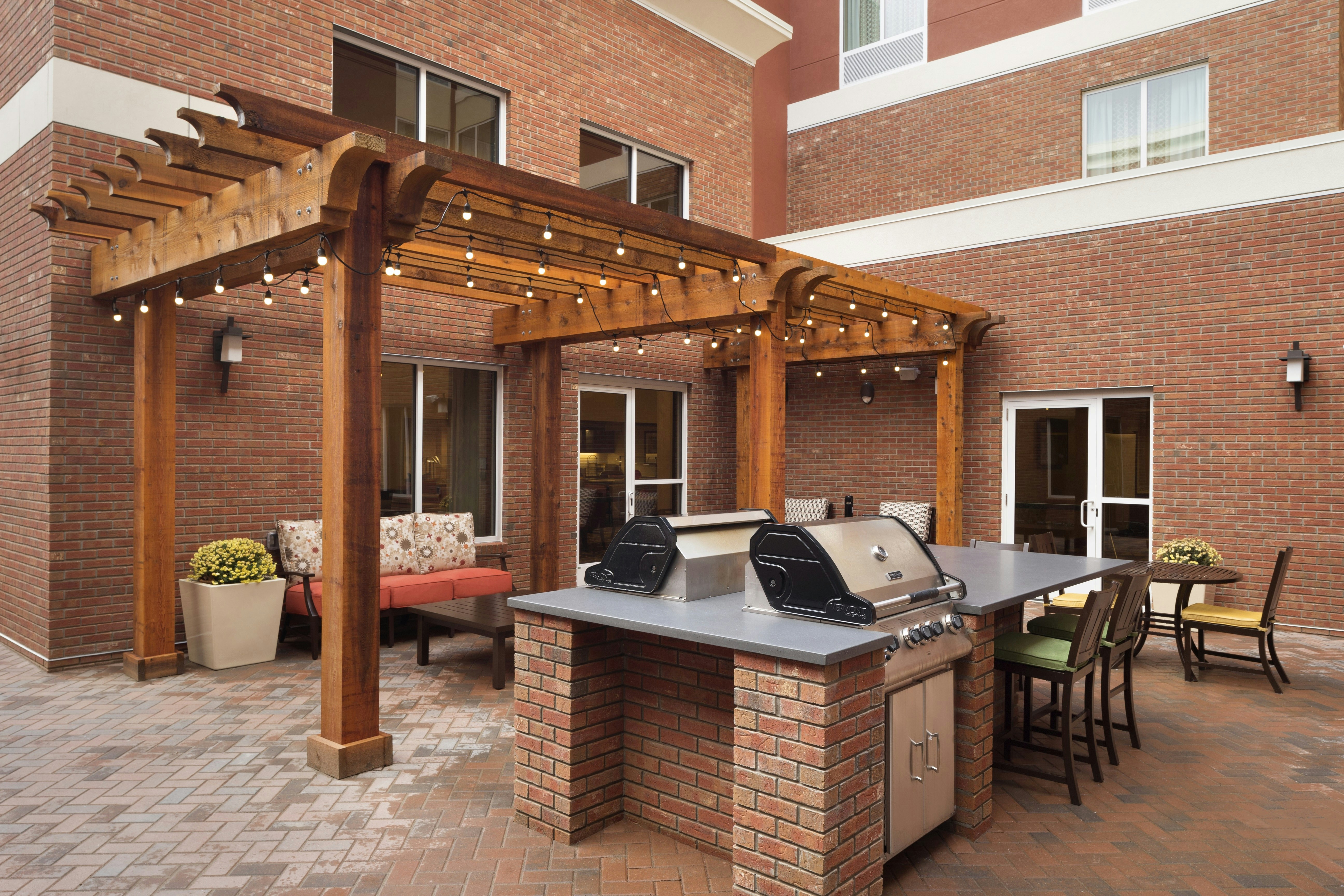 Homewood Suites By Hilton Kalamazoo-Portage 6/17