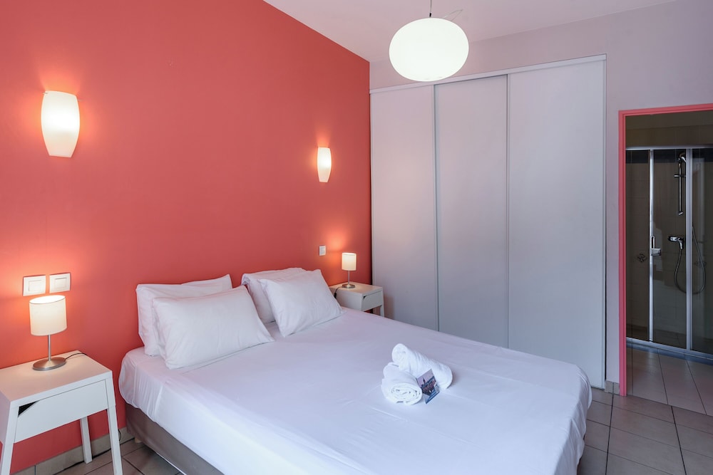 1 BEDROOM, APARTMENT