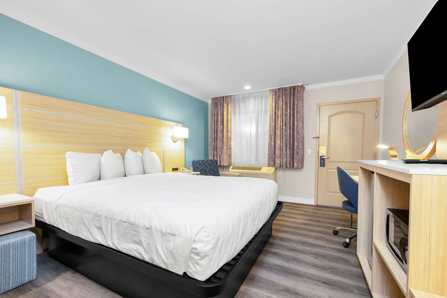 Room, King Bed