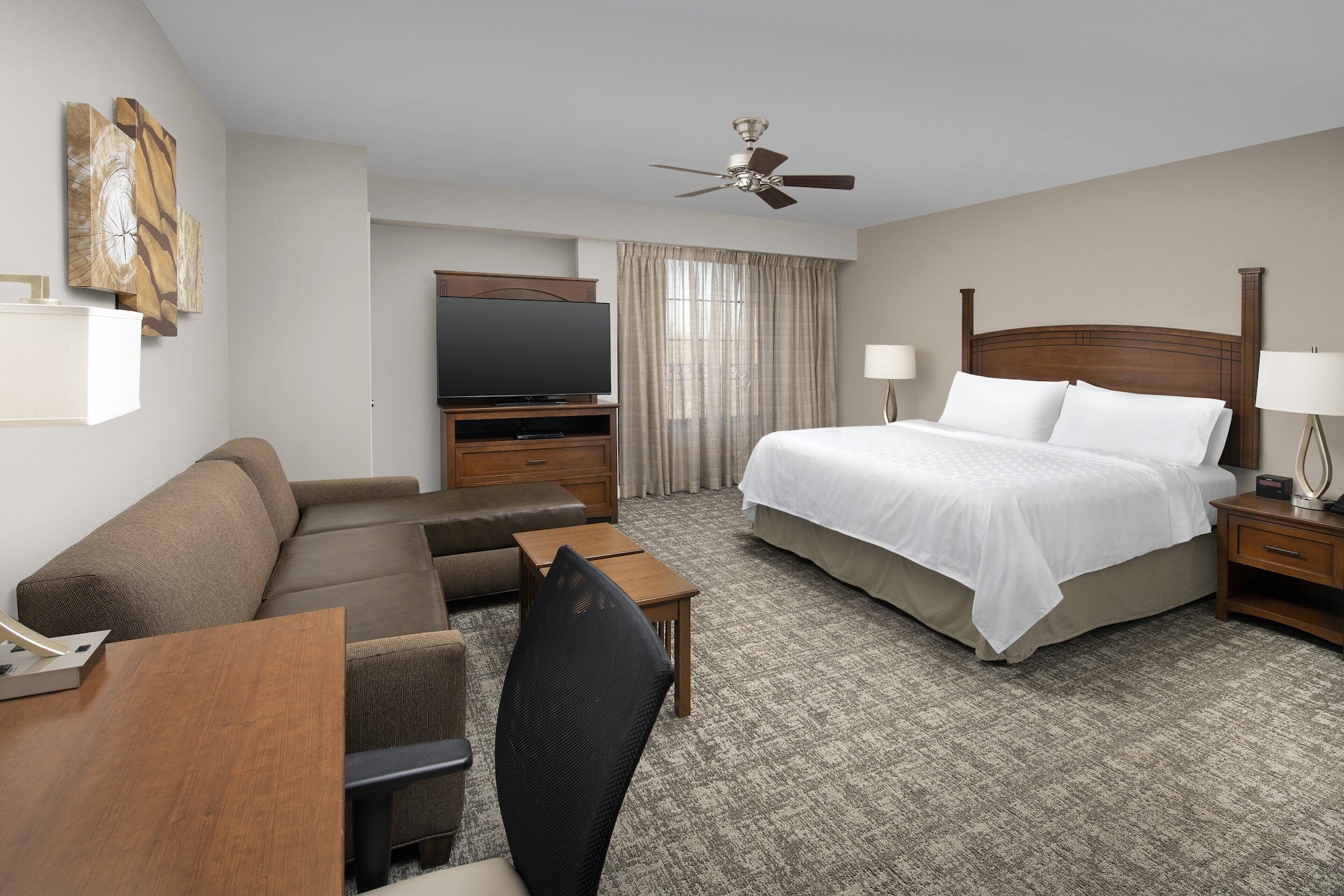 Studio, Suite, King Bed, Kitchen, Bathtub, Accessible