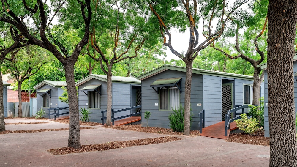 Adelaide Caravan Park 1/67