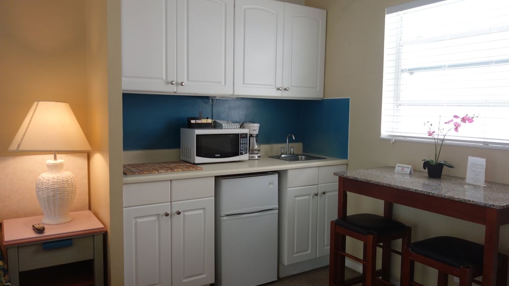Ocean Inn 35/50