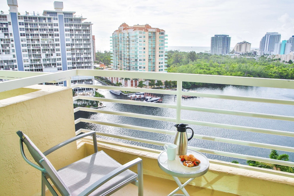 GALLERYone - a DoubleTree Suites by Hilton Hotel 36/81
