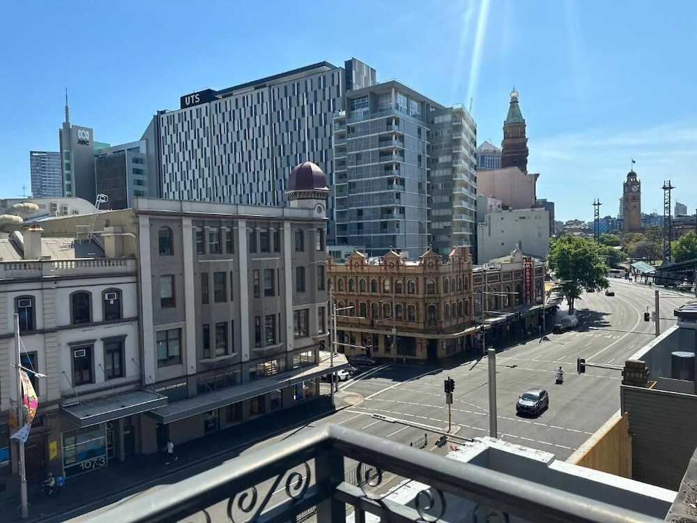Sydney RiseOn Hotel 2/56
