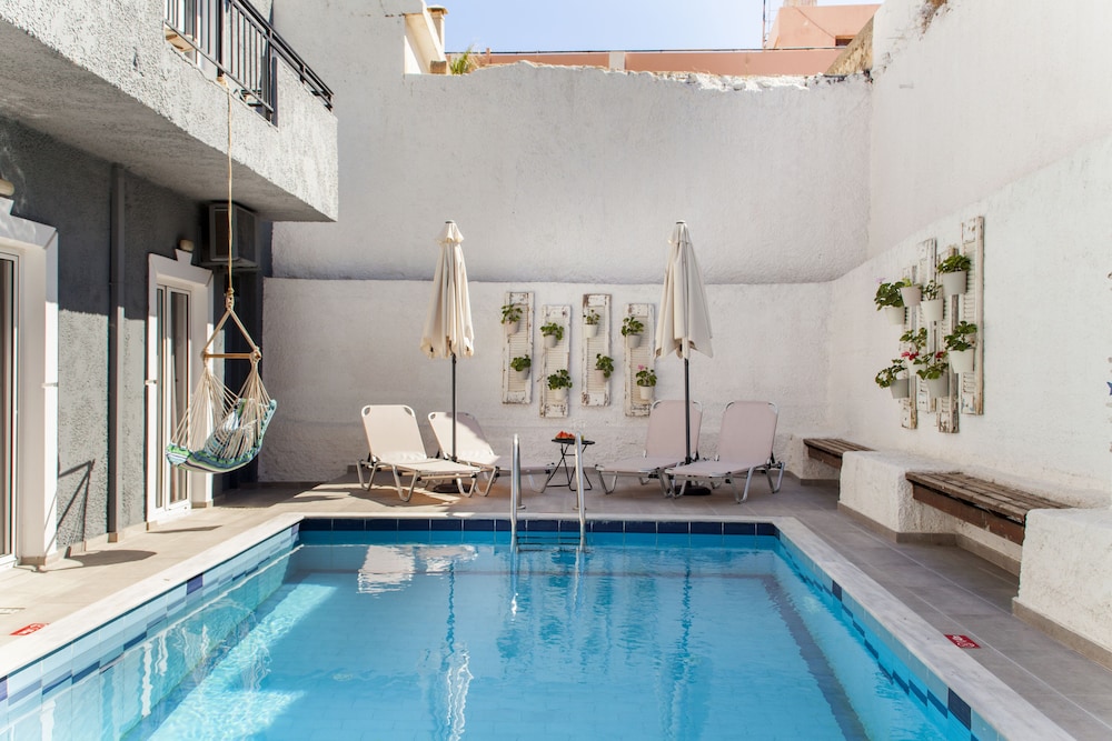 Elychryson Abience Apartments 13/32