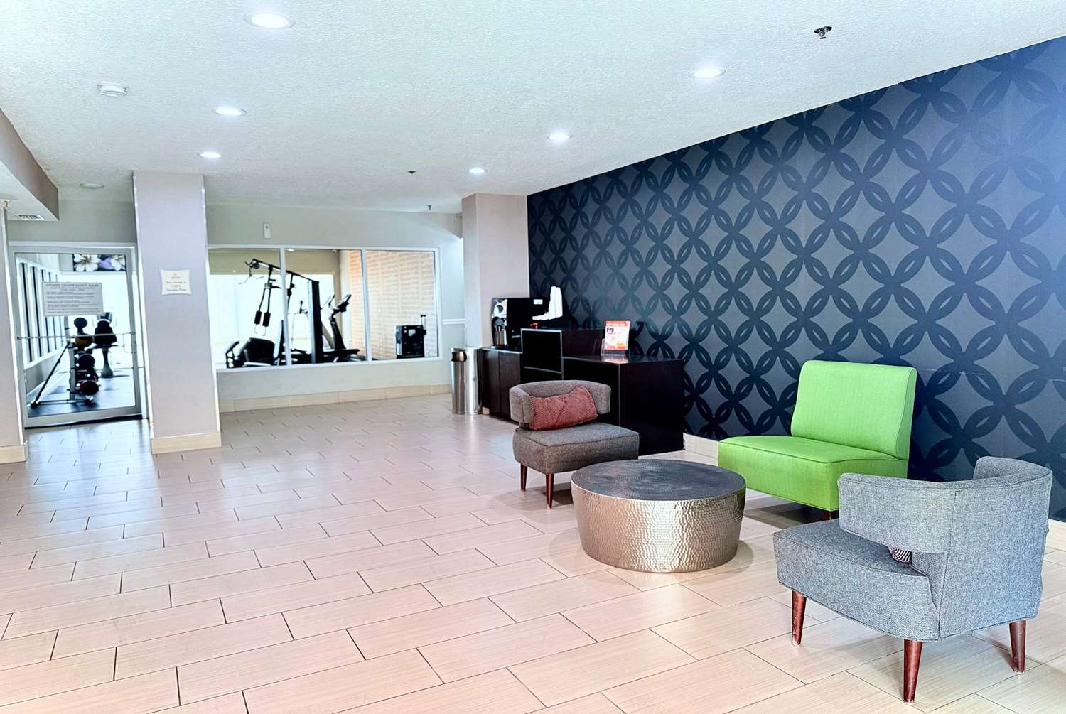 La Quinta Inn Suites Orlando Universal Area 5/21