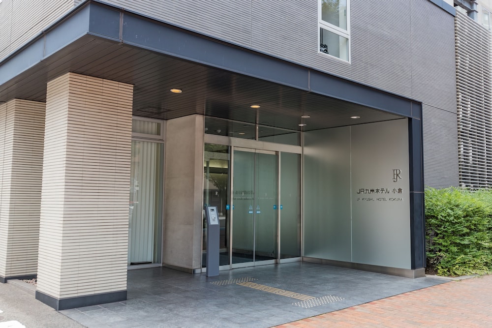 Quintessa Hotel Kokura Comic & Books 5/50