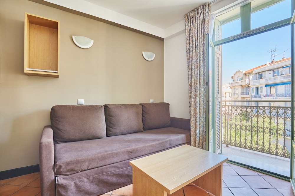 Appart'hotel Odalys City Nice Centre 60/81