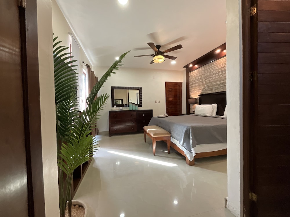 El Zaguán Colonial 25/50
