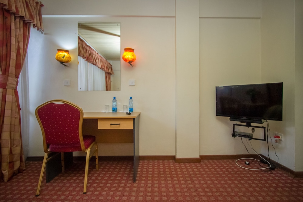 Park Place Hotel 65/80
