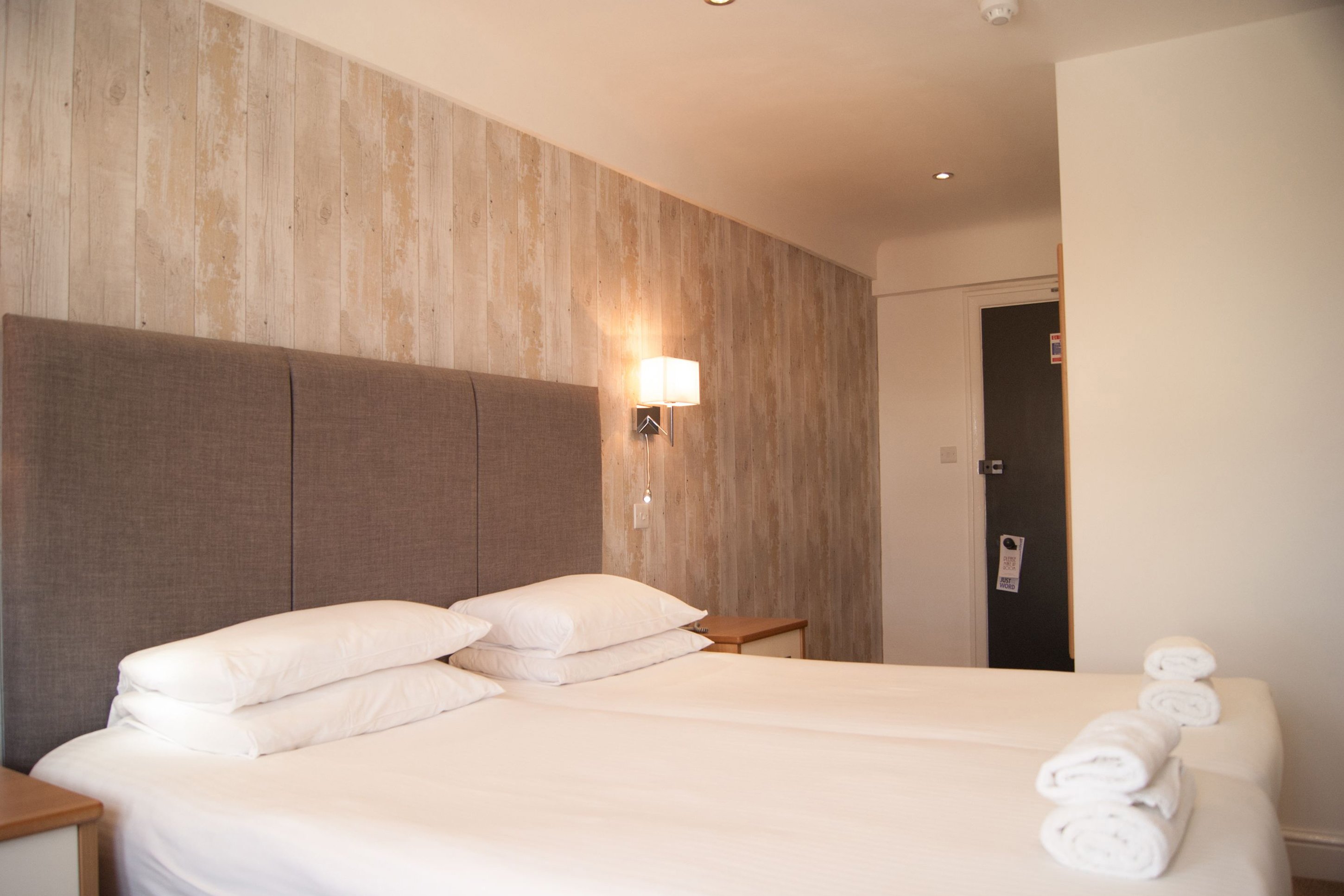 STANDARD, DOUBLE BED