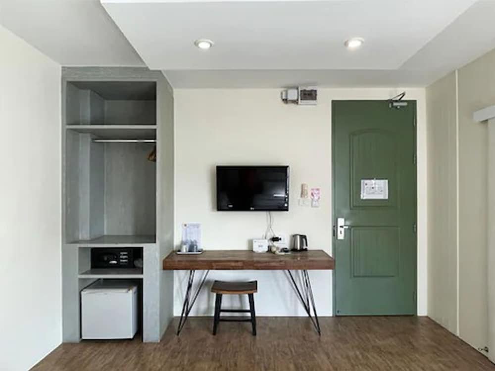Hub Hua Hin 57 Hotel 63/72
