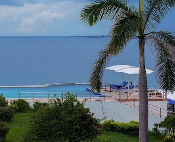 Golden Tulip Dar Es Salaam 32/71