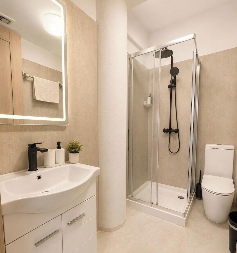 جناح استوديو بسرير كوين، Valentinos Apartments 4/10