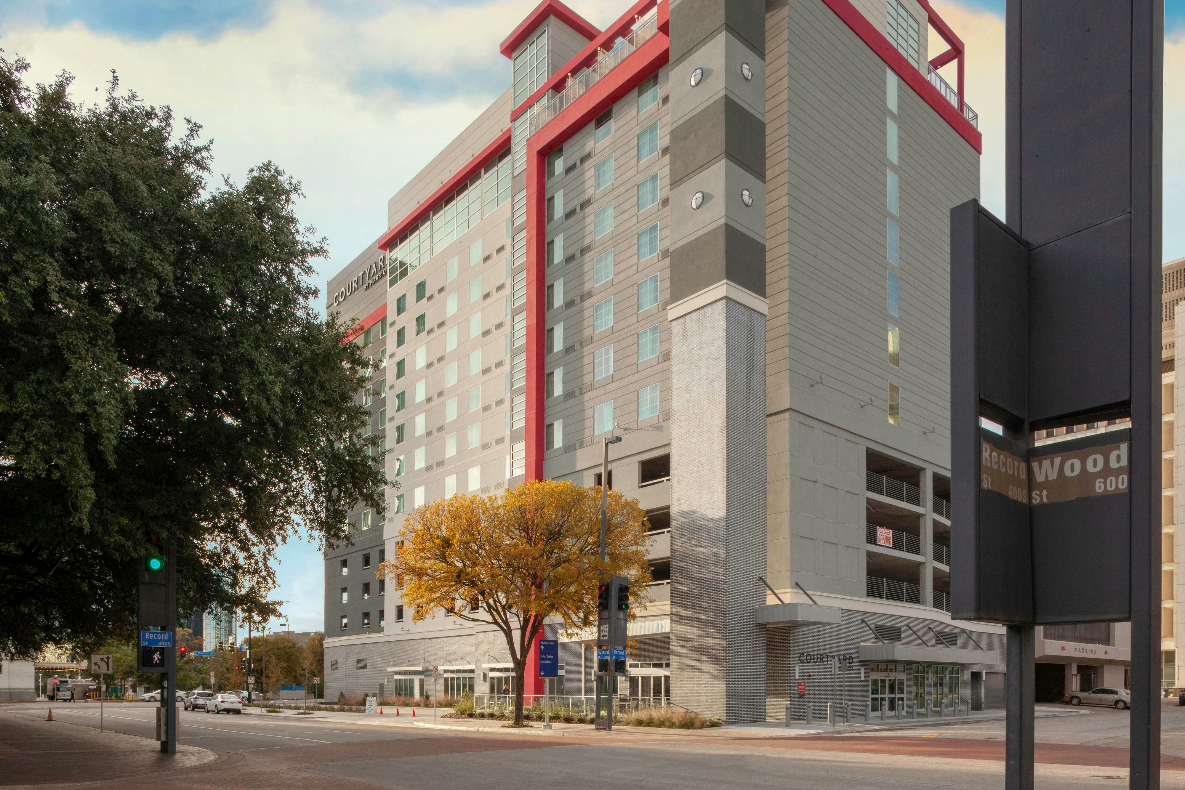 Courtyard By Marriott Dallas Downtown Reunion District 45/45