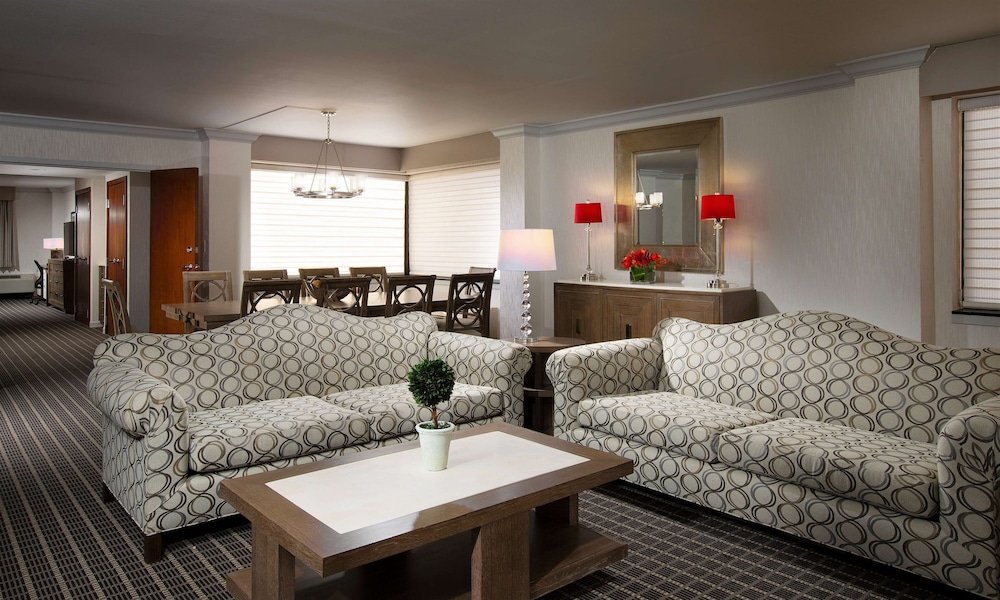 Hilton Chicago Northbrook 45/78