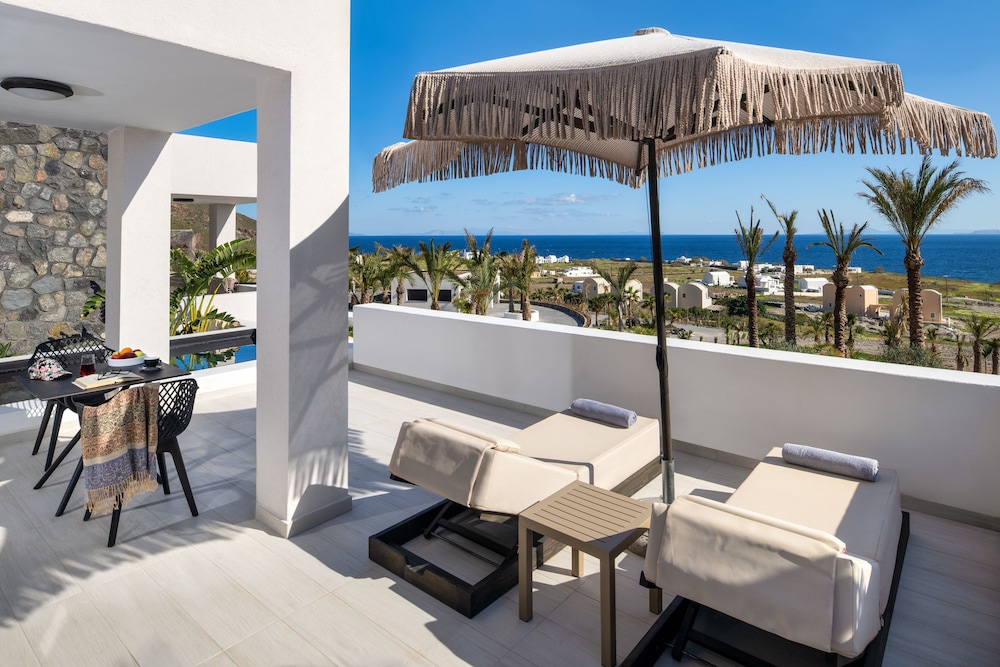 Palm Island Suites Santorini 39/66