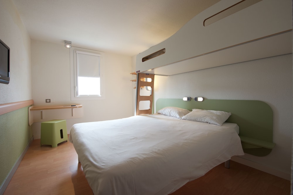 Ibis Budget Pau Est 38/71