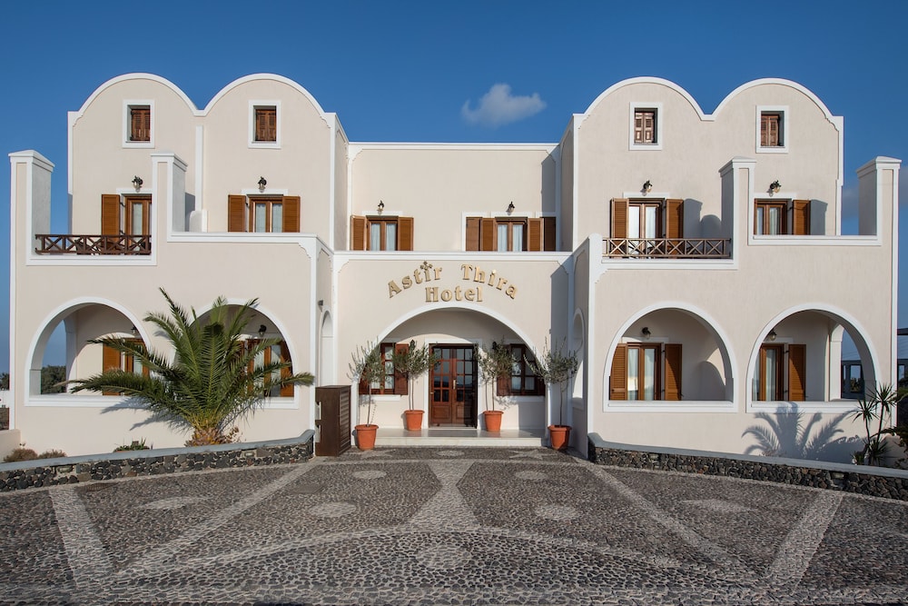 Astir Thira 49/57