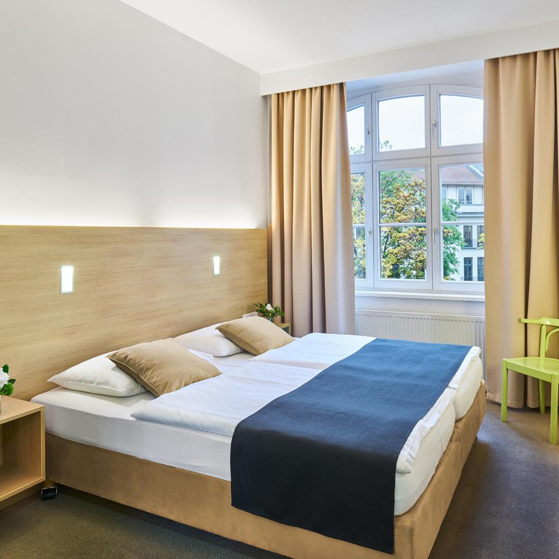 Hotel 38 15/49