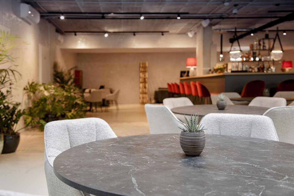 The Amberlyn Suite Hotel 22/50
