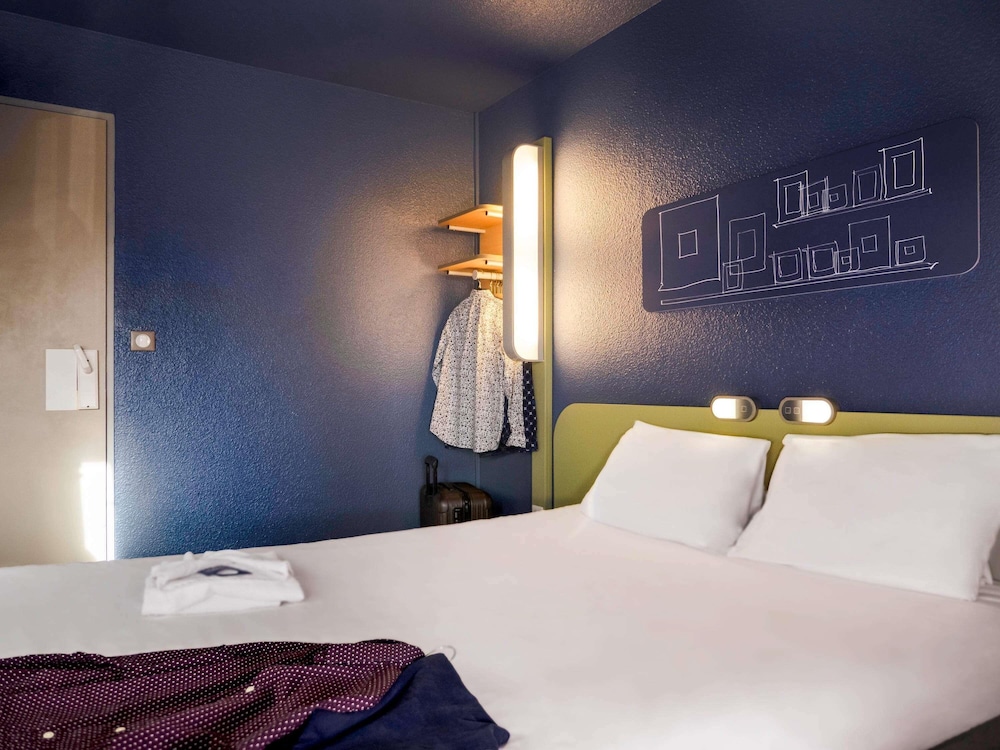 ibis budget Arles Sud Fourchon 25/43