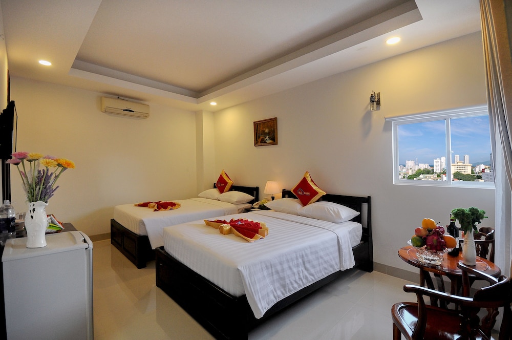 Full House Hotel 26/66