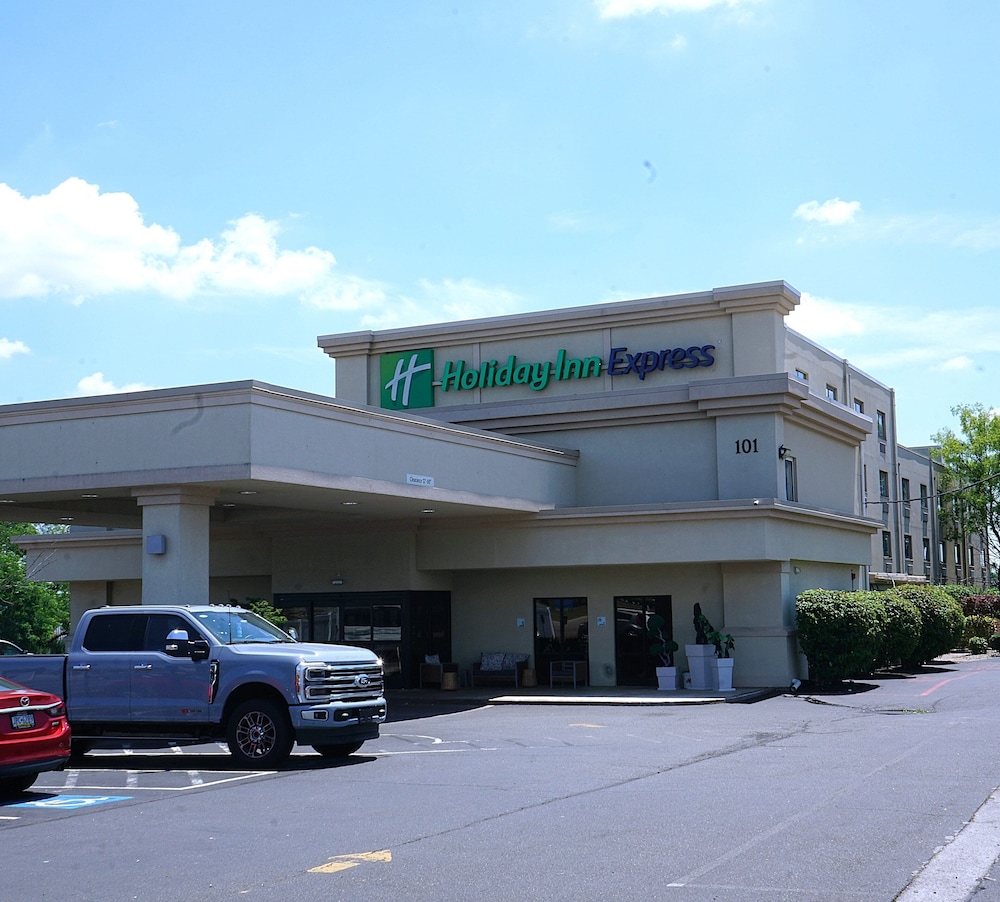 Holiday Inn Express Philadelphia Airport 45/50