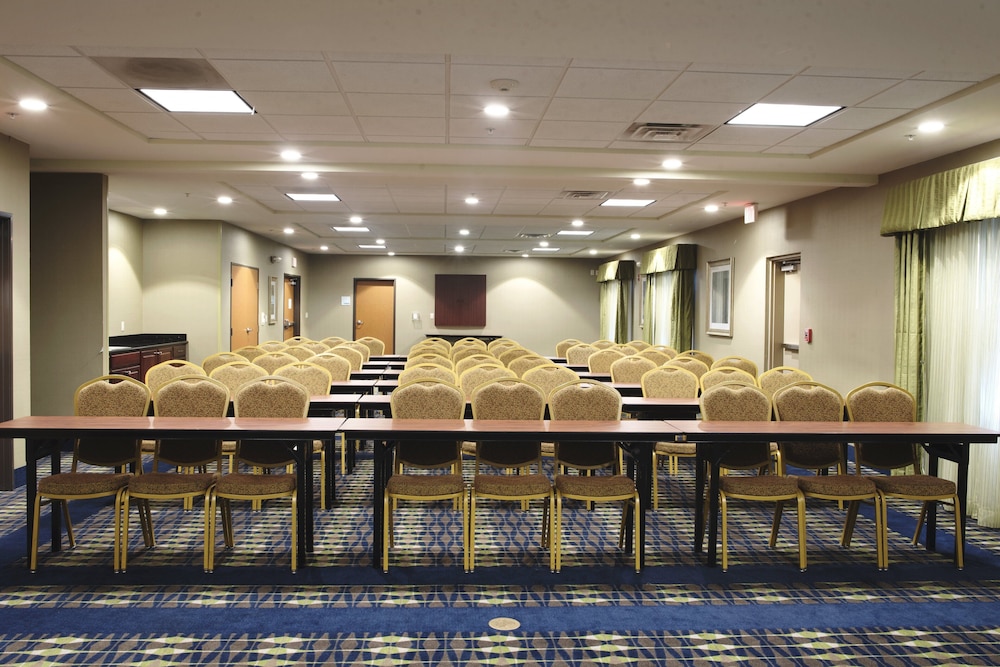 Holiday Inn Express Suites Urbandale Des Moines 41/50