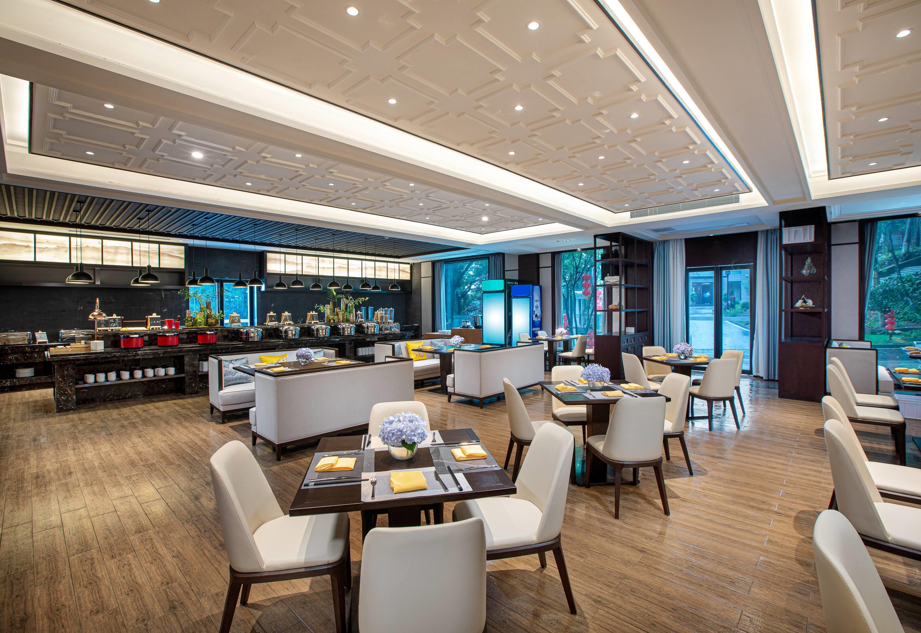 Ramada by Wyndham Xianning Xishan Mountain 17/27