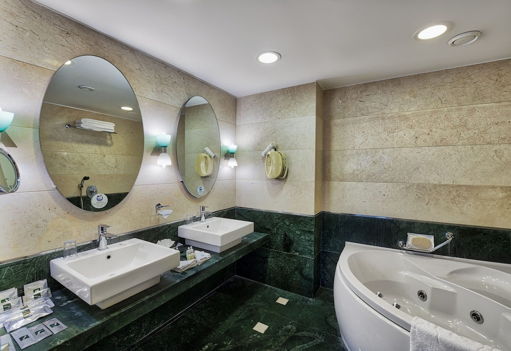 Grand Hotel Konya 17/78