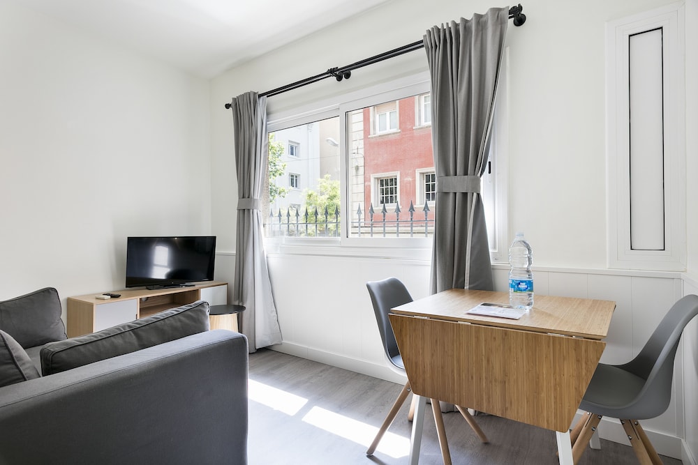 APARTAMENTOS LAFORJA 35/51