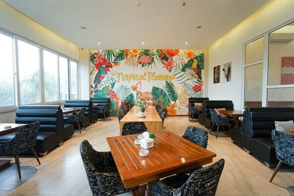 Deli Hotel 42/57