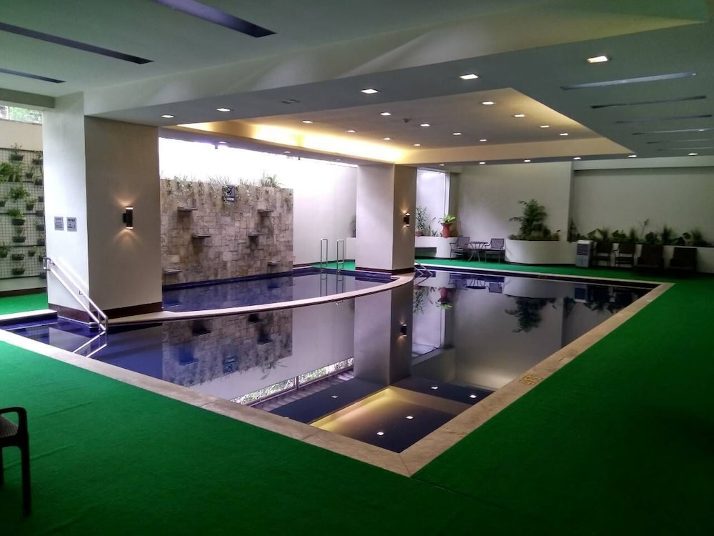 MILLENIA SUITES ORTIGAS 12/24